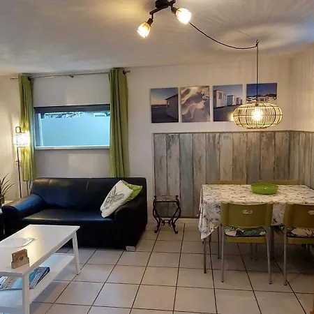 Zomerhuis Simoons * אגמונד אן זי